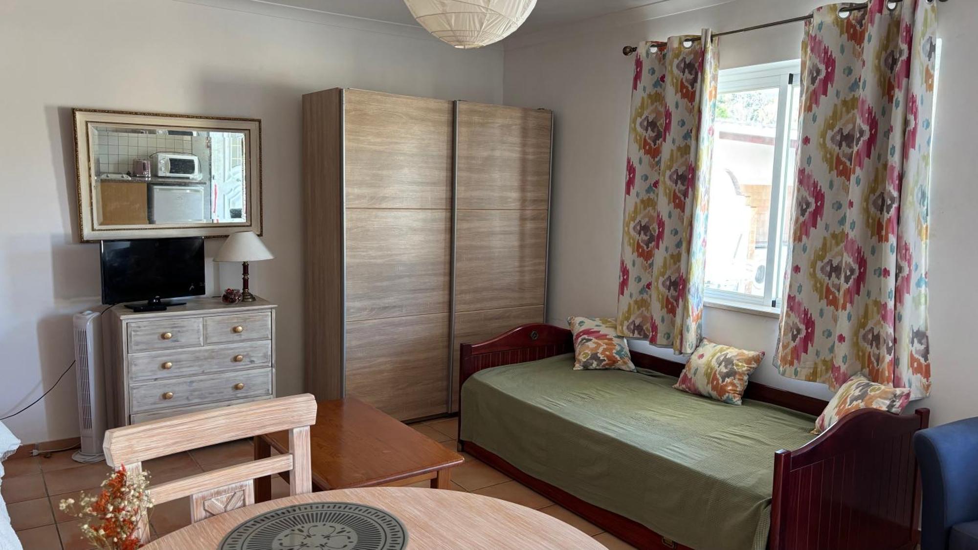 Apartamento Aparts 8 T1 E T0